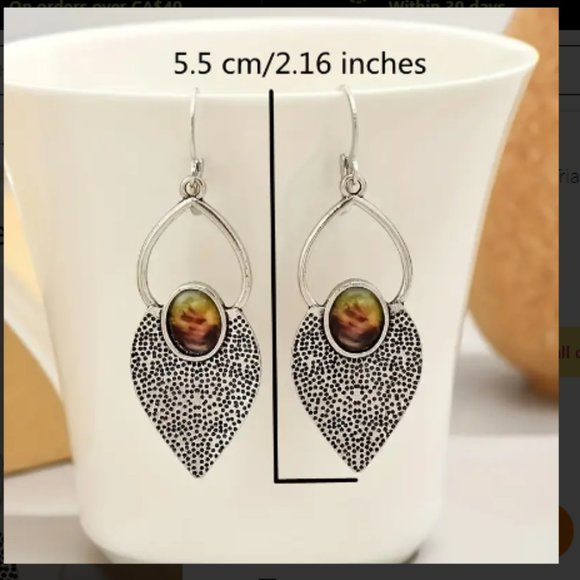 Big dangle drop earrings with stippled metal and faux Opal gemstone - Picture 2 of 2